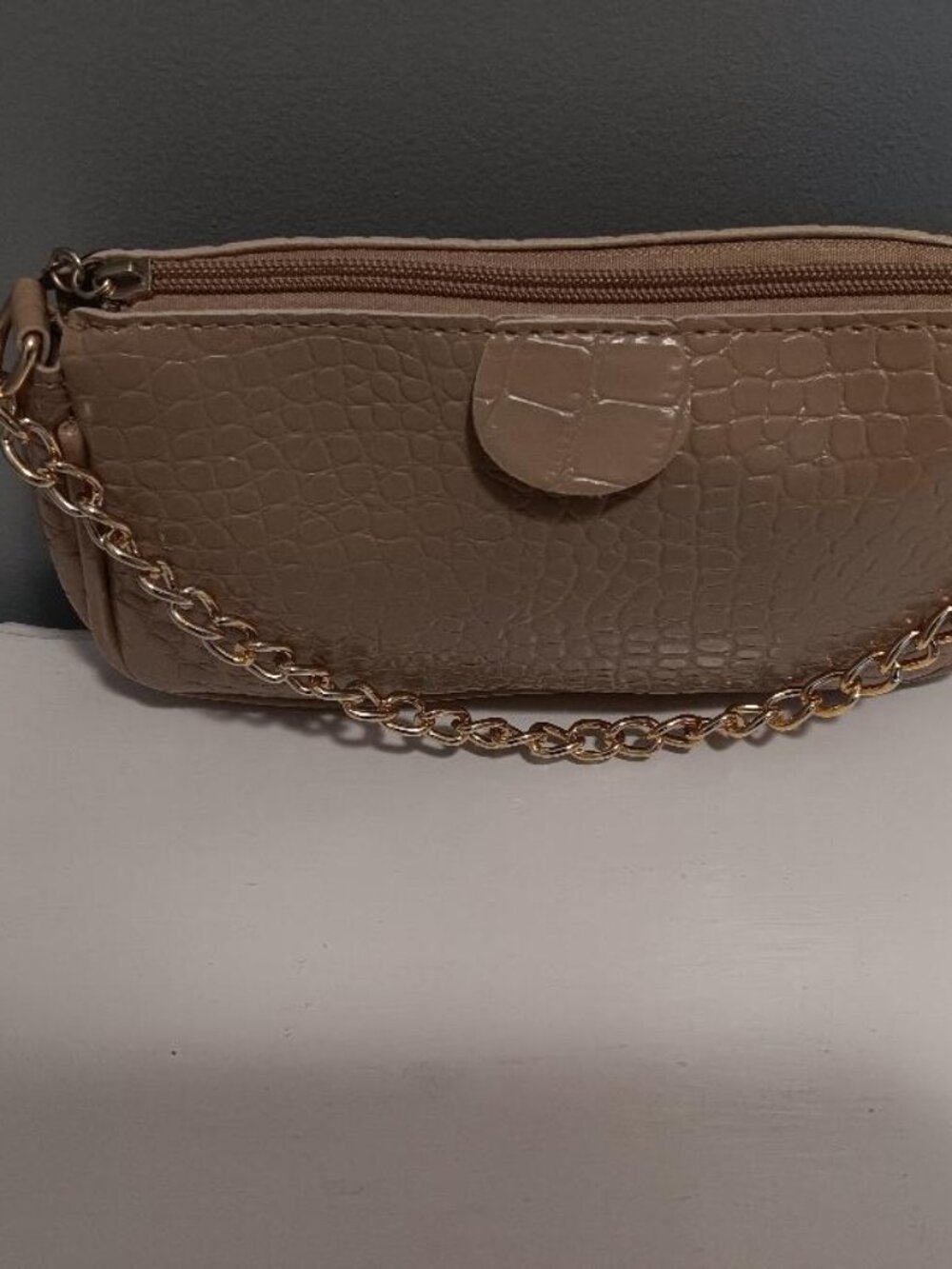 New Taupe Faux Crocodile Embossed Crossbody Bag w Mini Pouch Change Holder
